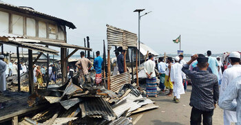 ঈদের সকালে আগুনে পুড়লো ২৫ দোকান