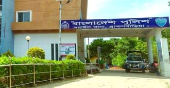 রুমিন ফারহানাকে শহীদ মিনারে বাধা, ১৫০ জনের বিরুদ্ধে মামলা