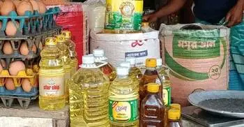 Dhaka shops scramble for soybean oil in small-lot sales