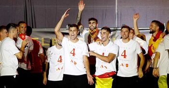 শিরোপা উদযাপনে জিব্রাল্টারকে নিজেদের দাবি করে বিপাকে স্পেন