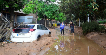 Flash floods kill 51 in southeast Spain, rescuers say