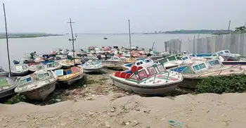 Fuel crisis halves speedboat operations on Bhola-Barishal route