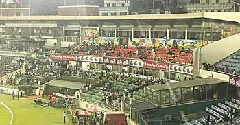 মিরপুরে শিলাবৃষ্টি-বজ্রপাতে খেলা বন্ধ