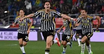 Juventus score three late goals to salvage draw at Bologna