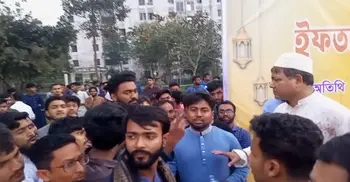 বেরোবিতে গণইফতারে খাবার পাননি শতাধিক শিক্ষার্থী, ‘ভুয়া ভুয়া’ স্লোগান