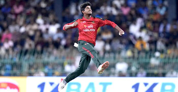 পাওয়ার প্লেতে শ্রীলঙ্কার ৩ উইকেট তুলে নিলো বাংলাদেশ