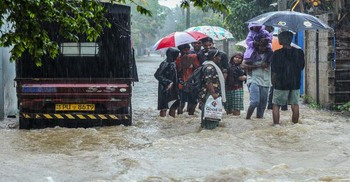 শ্রীলঙ্কায় বন্যা ও ভূমিধসে নিহত ৫৬, বন্ধ স্কুল-সরকারি অফিস