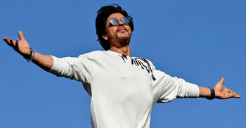 বিশ্বের শীর্ষ ধনী তারকার তালিকায় শাহরুখ