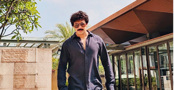 নতুন লুকে চমকে দিলেন শাকিব খান