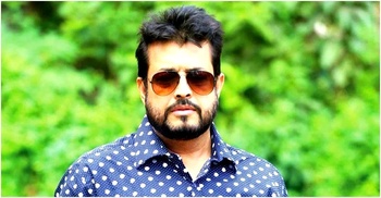 ভিডিও বার্তা দিয়ে দেশ ছাড়লেন ওমর সানী