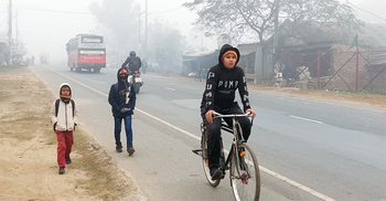 ১০ ডিগ্রির নিচে তাপমাত্রা, তবুও খোলা স্কুল