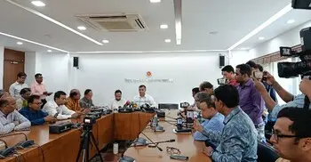 মার্চেন্ট ব্যাংকগুলোকে আইপিও আনতে কড়া সতর্কতা