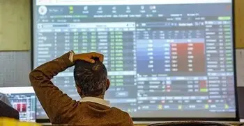 শেয়ারবাজারে দরপতন চলছেই