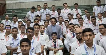 সংসদে বসে অধিবেশন দেখলেন রেসিডেনসিয়ালের দেড়শ শিক্ষার্থী