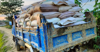 মেম্বারের খামার বাড়ি থেকে ১০ টন ভারতীয় চিনি উদ্ধার