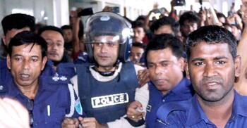 স্ত্রীসহ ব্যারিস্টার সুমনের দেশত্যাগে নিষেধাজ্ঞা