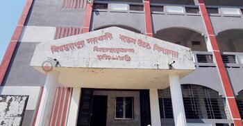 সুনামগঞ্জে বাংলা বই ছাড়া বছর পার সপ্তম শ্রেণির ৫৪ শিক্ষার্থীর