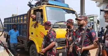 জ্বালানি তেল পাচার রোধে সীমান্তে বিজিবির সতর্কতা