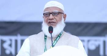 সিলেটের মোড়ে মোড়ে ঝুলছে ব্যানার, লেখা ‘দাদু ইজ কামিং’