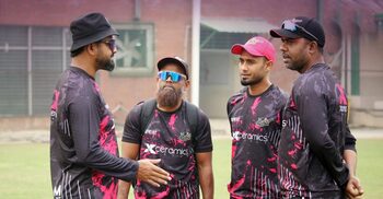 ‘শেষ তিন ম্যাচ জিতে প্লে-অফে খেলতে চাই’