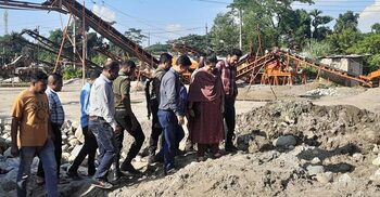 বাসা-বাড়িতেও মিলছে পাথর, তিনদিনে জব্দ সাড়ে তিন লাখ ঘনফুট