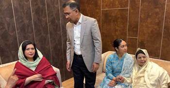 ৮ মাস পর মায়ের সঙ্গে সাক্ষাৎ করলেন তারেক রহমান