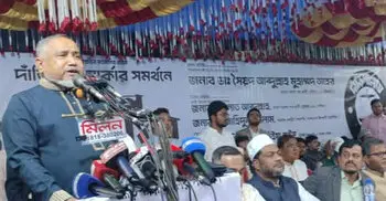 একটি দল ভারতের সঙ্গে আপস করে দেশকে বিক্রি করে দিতে চায়