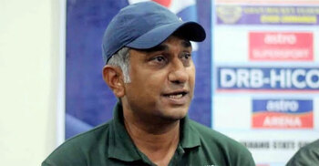 দল গঠনে হস্তক্ষেপের প্রতিবাদে বাংলাদেশে আসছেন না পাকিস্তানের কোচ