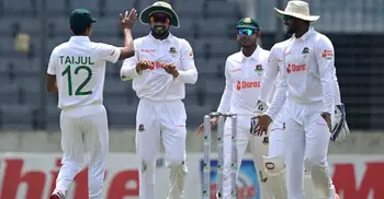 Bangladesh bowlers dominate opening session with 3 Ireland wickets