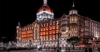 মুম্বাই বিমানবন্দর-তাজ হোটেল উড়িয়ে দেওয়ার হুমকি