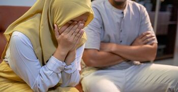 রাগের মাথায় স্ত্রীকে ‘তুমি আমার জন্য হারাম’ বললে কি তালাক হবে?