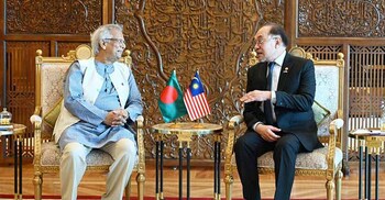 Anwar begins bilateral talks with Yunus in Putrajaya