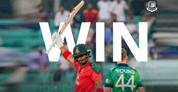 ফিফটির পর ড্রেসিংরুমের দিকে কেন ব্যাট উঁচিয়ে ধরলেন তামিম?