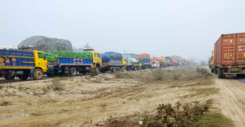 বঙ্গবন্ধু সেতু মহাসড়কে থেমে থেমে ১২ কিমি যানজট