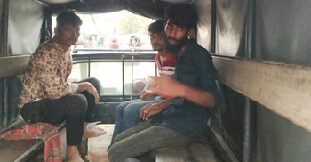 টাঙ্গাইলে বাসে ডাকাতি করে পালানোর সময় আটক তিন