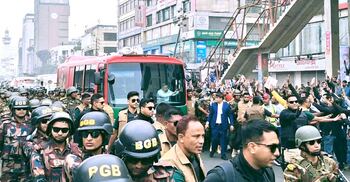 মায়ের কাছে তারেক রহমান