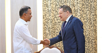 Rosatom DG Alexey Likhachev meets PM