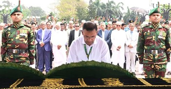 স্পিকারের স্ত্রীর জানাজায় প্রধানমন্ত্রী