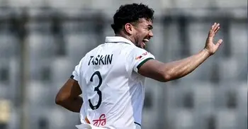 দিনের শুরুতে ফজলকে ফেরালেন তাসকিন