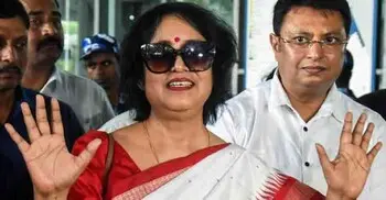 মনে হচ্ছে নিজ দেশে ফিরে এসেছি: কলকাতায় পা রেখে তসলিমা নাসরিন