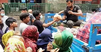 ট্রাকসেলে তেলের দাম লিটারে ১৫ টাকা বাড়ালো টিসিবি