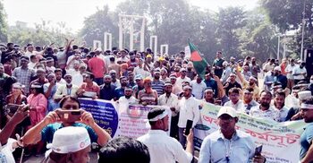 দুই উপদেষ্টার পদত্যাগ দাবি শিক্ষকদের