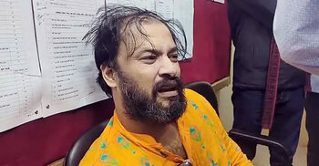 Teacher detained by CUCSU leaders released after nine hours