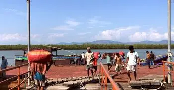 এক বছর পর টেকনাফ স্থলবন্দর দিয়ে মিয়ানমার যাচ্ছে আলু