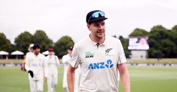 ১১ উইকেটের দিনে ম্যাচের নিয়ন্ত্রণে নিউজিল্যান্ড