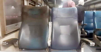 মন্ত্রী যেতেই ট্রেনে পুরোনো বগি, ক্ষোভে ফুঁসছেন যাত্রীরা