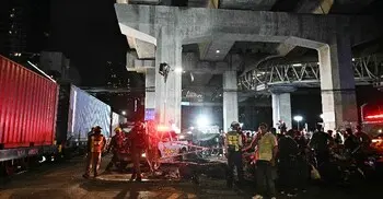 ব্যাংককে যাত্রীবাহী বাসে ট্রেনের ধাক্কা, নিহত অন্তত ৮