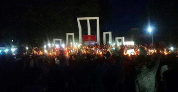 ঠাকুরগাঁওয়ে মোমবাতি প্রজ্বলন করে নিহতদের স্মরণ