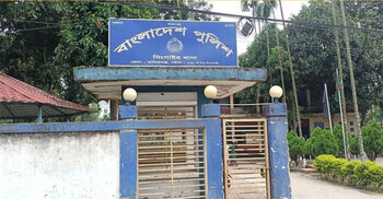 নিজ ঘরে পড়ে ছিল শ্রমিকের গলাকাটা মরদেহ