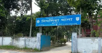 একই মোটরসাইকেলে থাকা স্ত্রী-শ্যালিকা-মেয়ে নিহত, প্রাণে বাঁচলেন যুবক